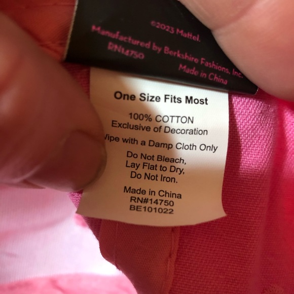 💕 TRADED💕Barbie Pink embroidered snapback hat - Picture 5 of 5